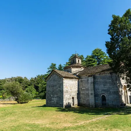 Casa vacanze Authentic Rural House 200 Mt Form The Parking Mergozzo